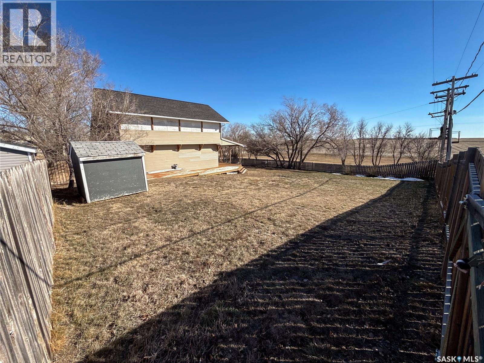 103 1St Street E, Frontier, SK - Outdoor
