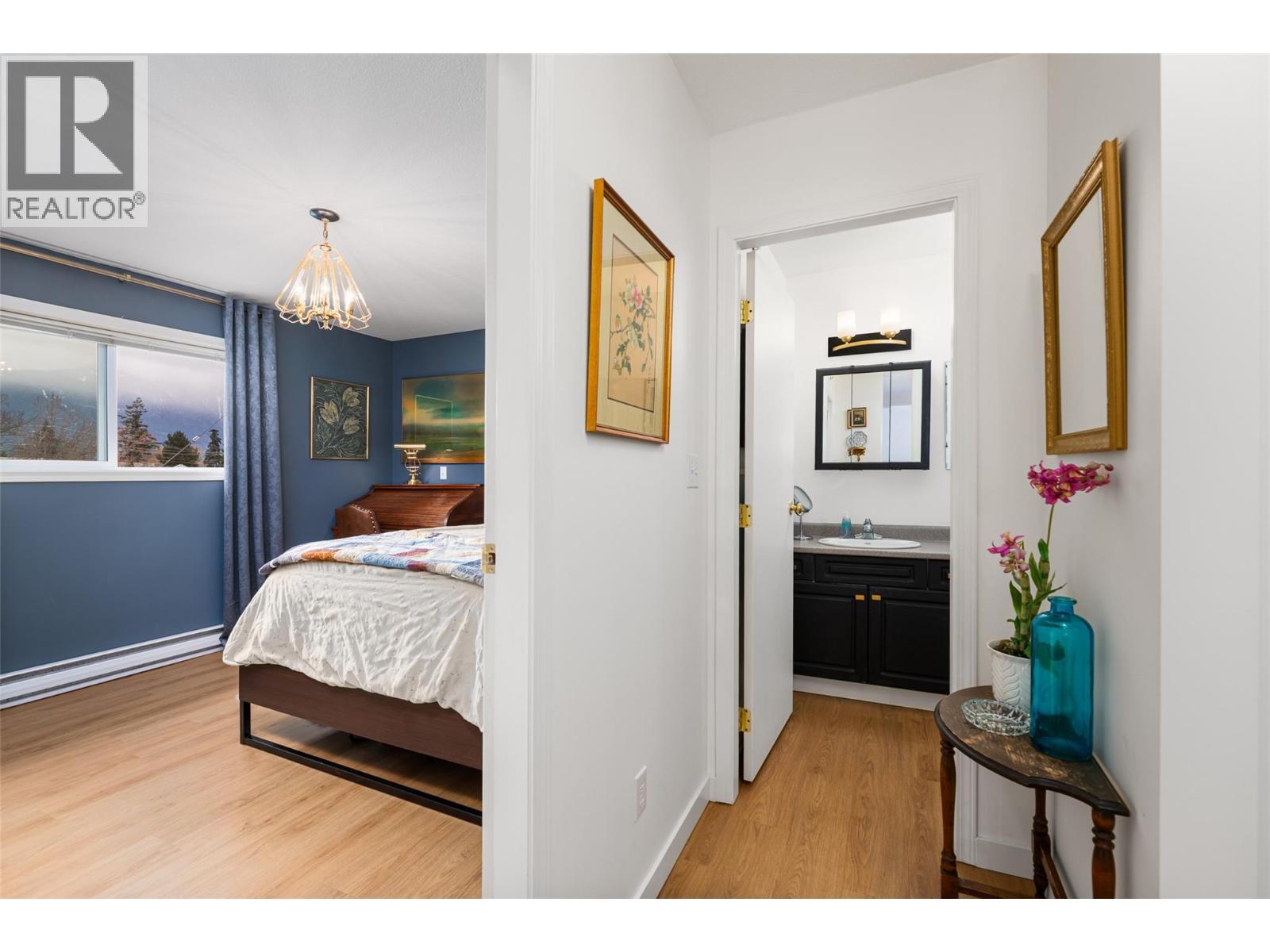 914 Vancouver Street Unit# 403, Creston, BC - Indoor Photo Showing Bedroom