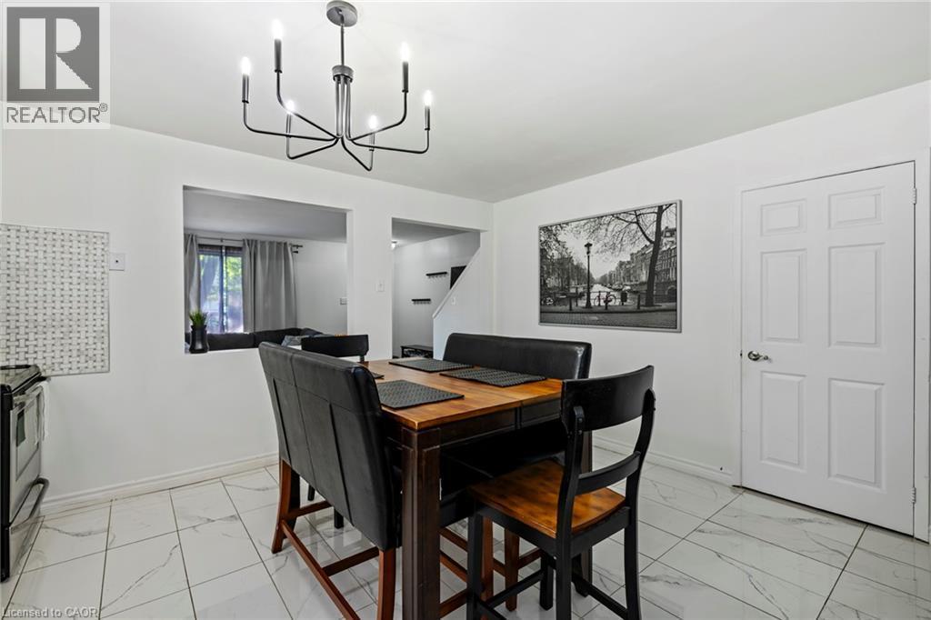 8 Gerrick Court, Hamilton, ON - Indoor Photo Showing Dining Room