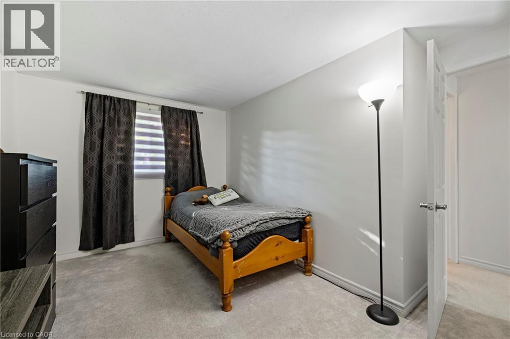 8 Gerrick Court, Hamilton, ON - Indoor Photo Showing Bedroom
