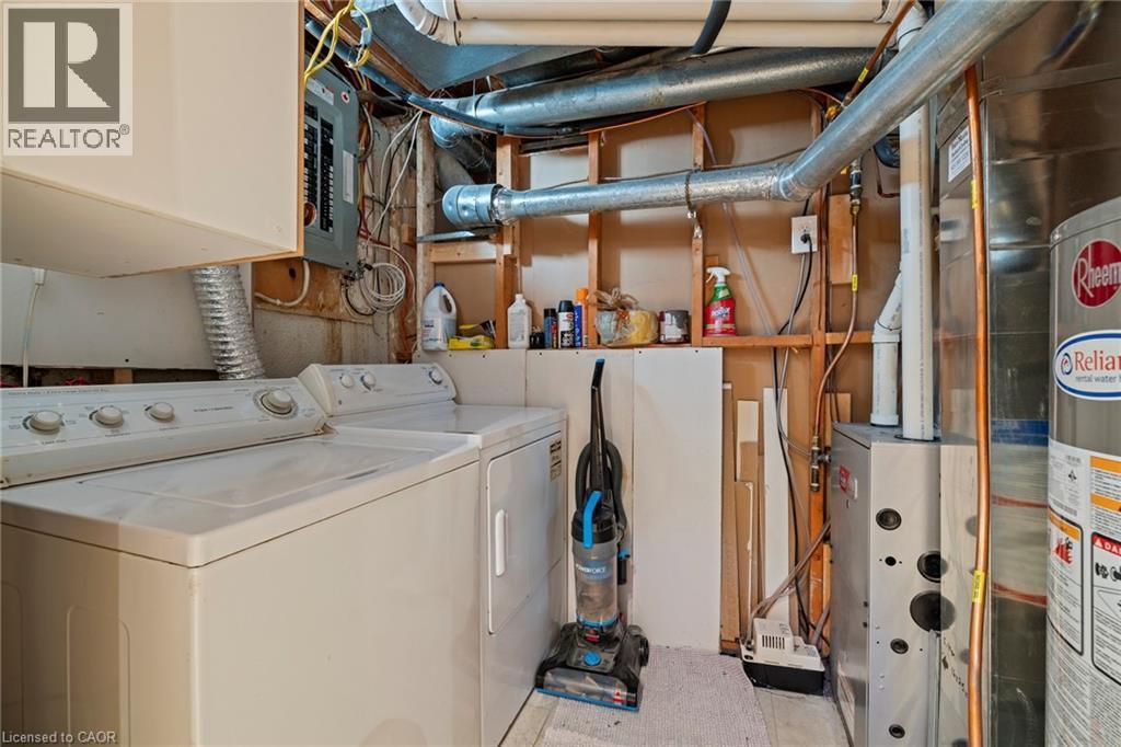 8 Gerrick Court, Hamilton, ON - Indoor Photo Showing Laundry Room