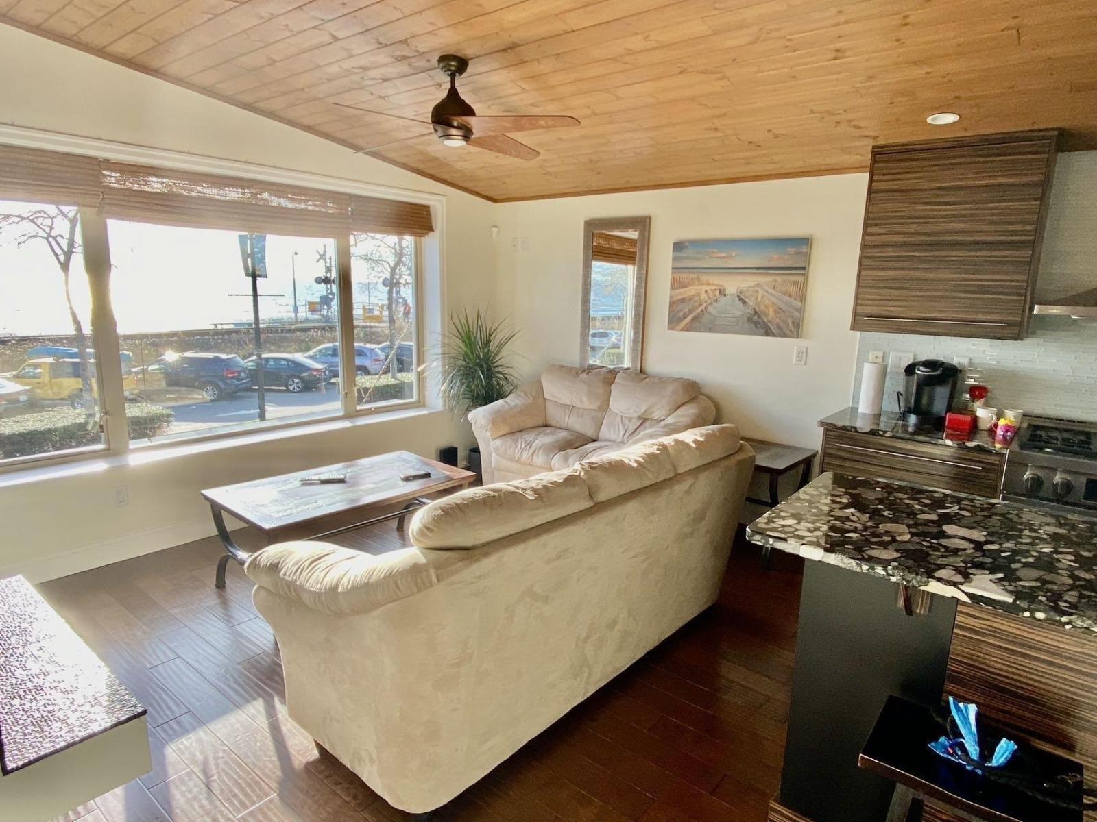 15491 Marine Drive, White Rock, BC