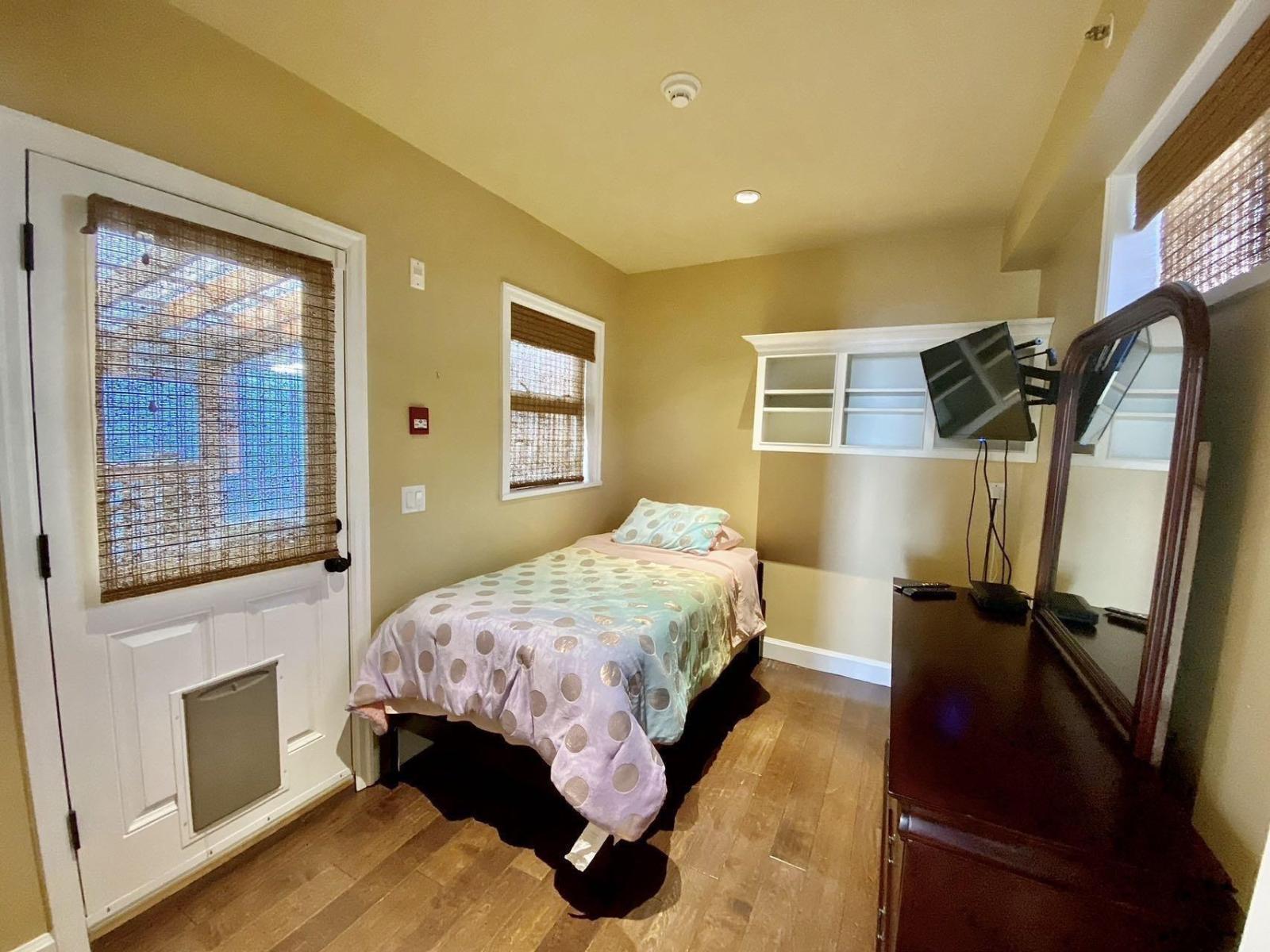 15491 Marine Drive, White Rock, BC