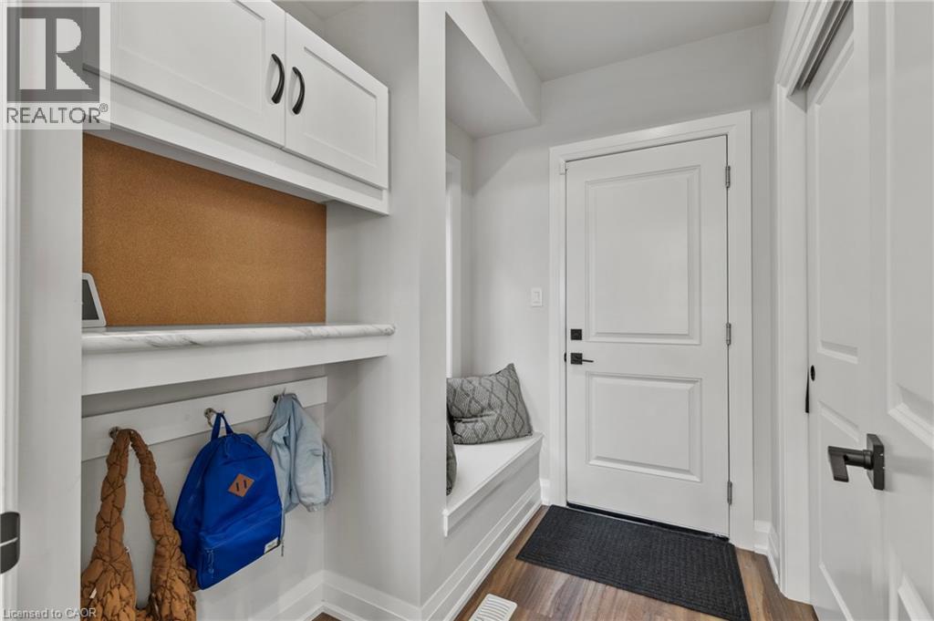 236 Walker Road, Pelham, ON - Indoor Photo Showing Other Room