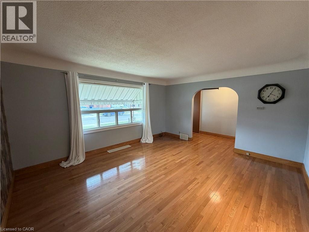 628 Dunn Avenue, Hamilton, ON - Indoor Photo Showing Other Room