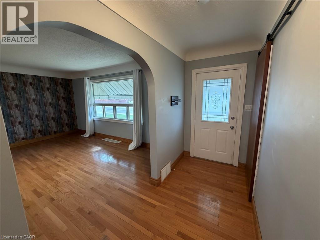 628 Dunn Avenue, Hamilton, ON - Indoor Photo Showing Other Room