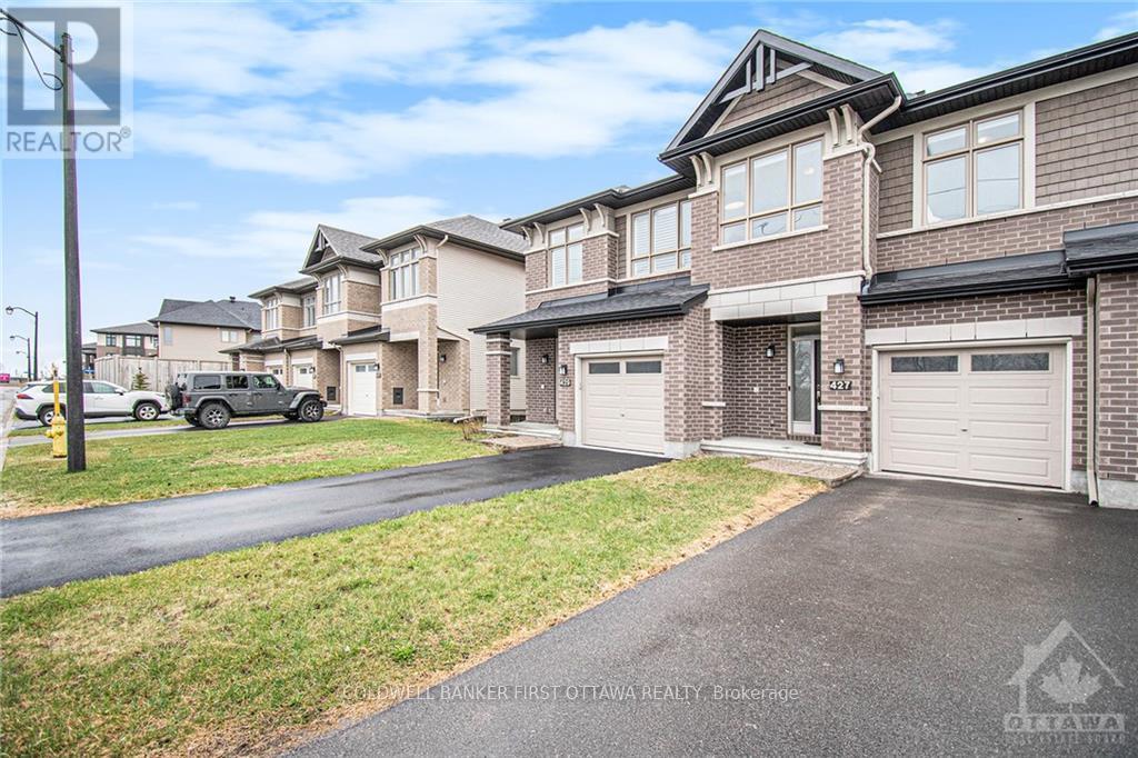 427 Rainrock Crescent, Ottawa, ON - Outdoor With Facade