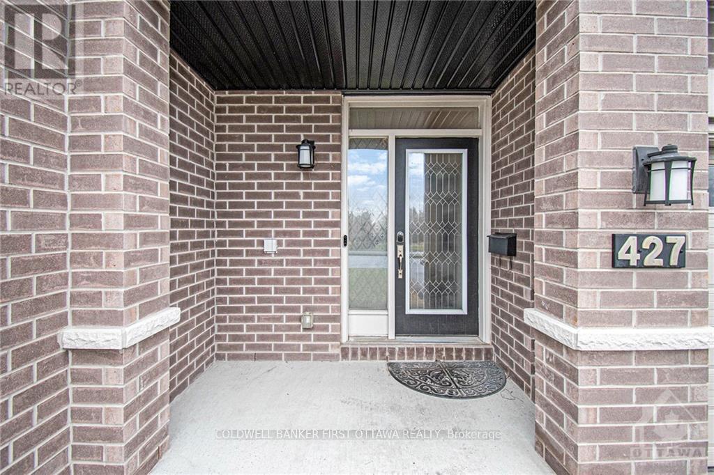 427 Rainrock Crescent, Ottawa, ON - Outdoor