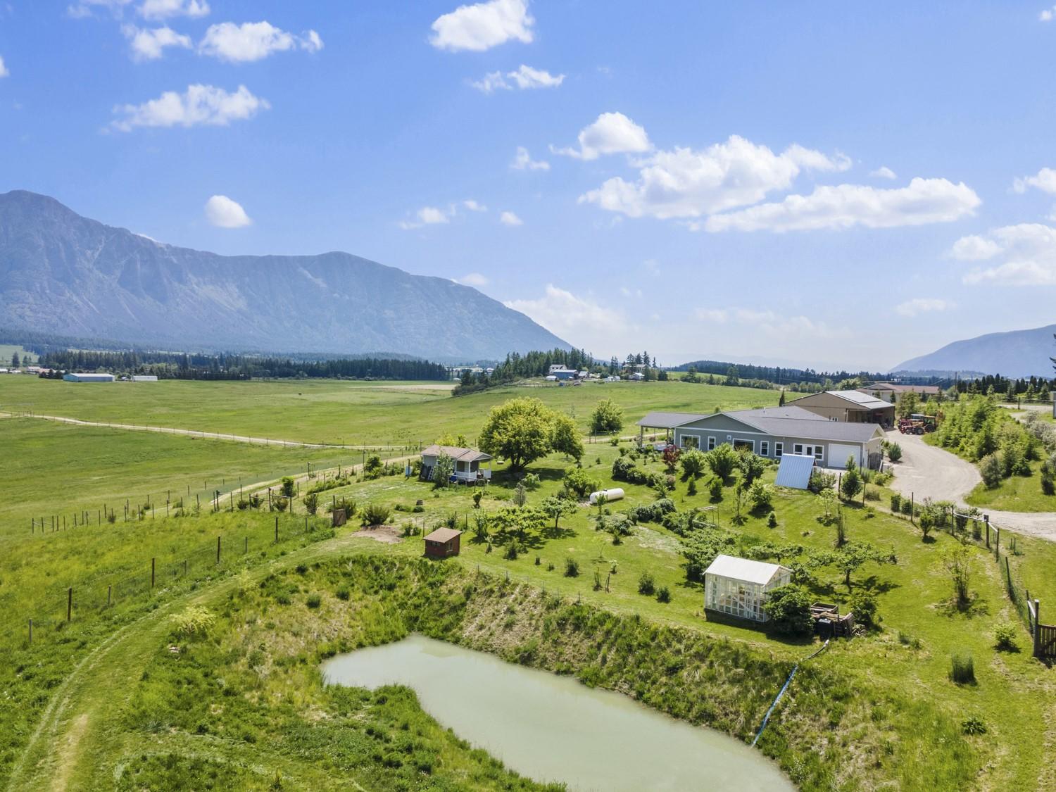 2110 30Th Street, Lister, BC - Outdoor With View