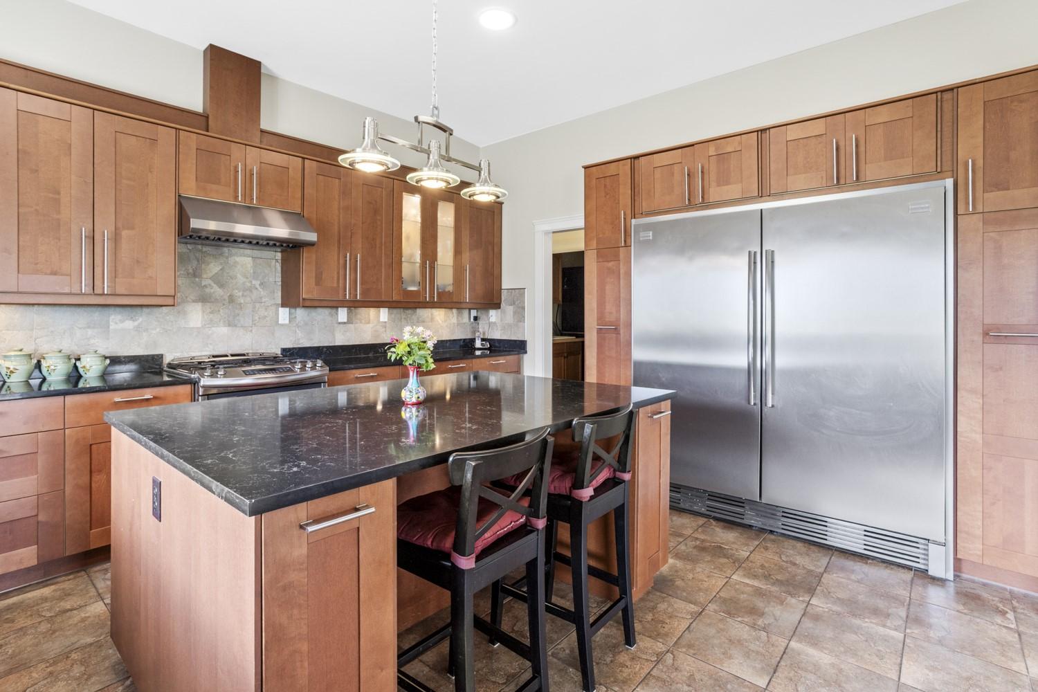 2110 30Th Street, Lister, BC - Indoor Photo Showing Kitchen