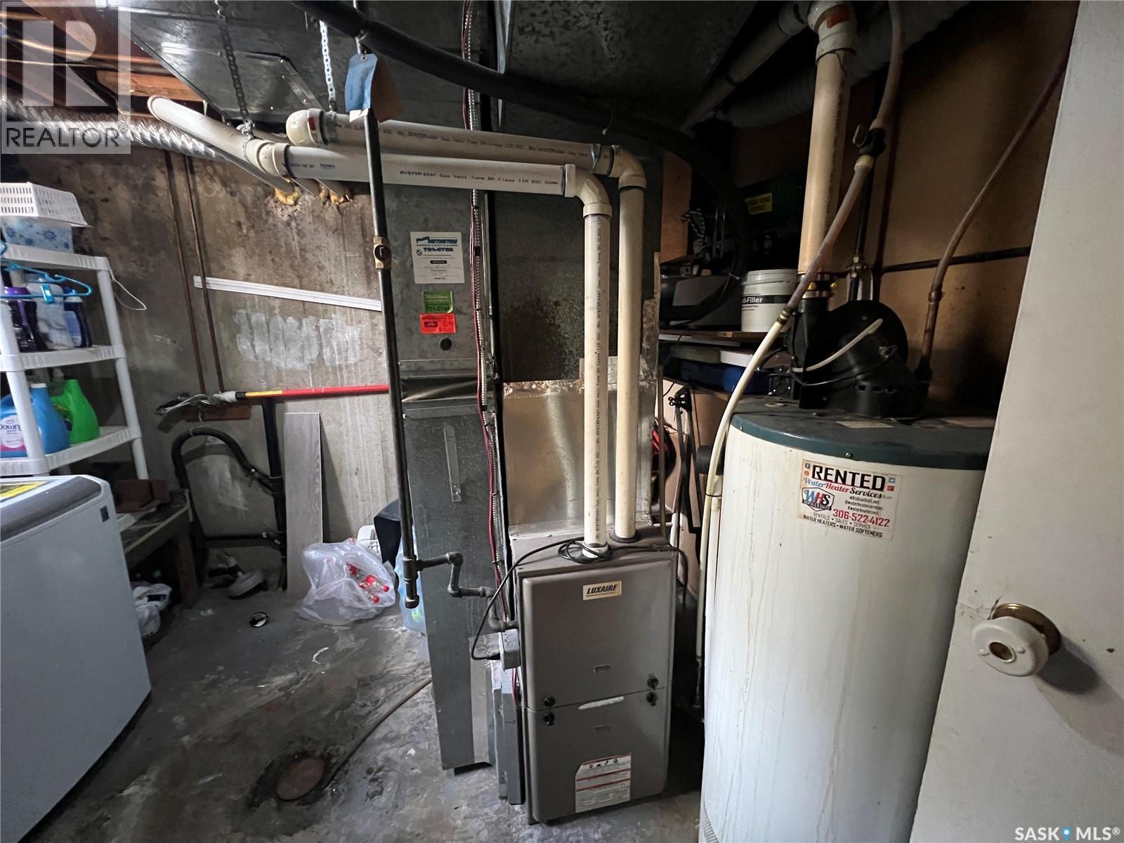 405 York Street, Regina, SK - Indoor Photo Showing Basement