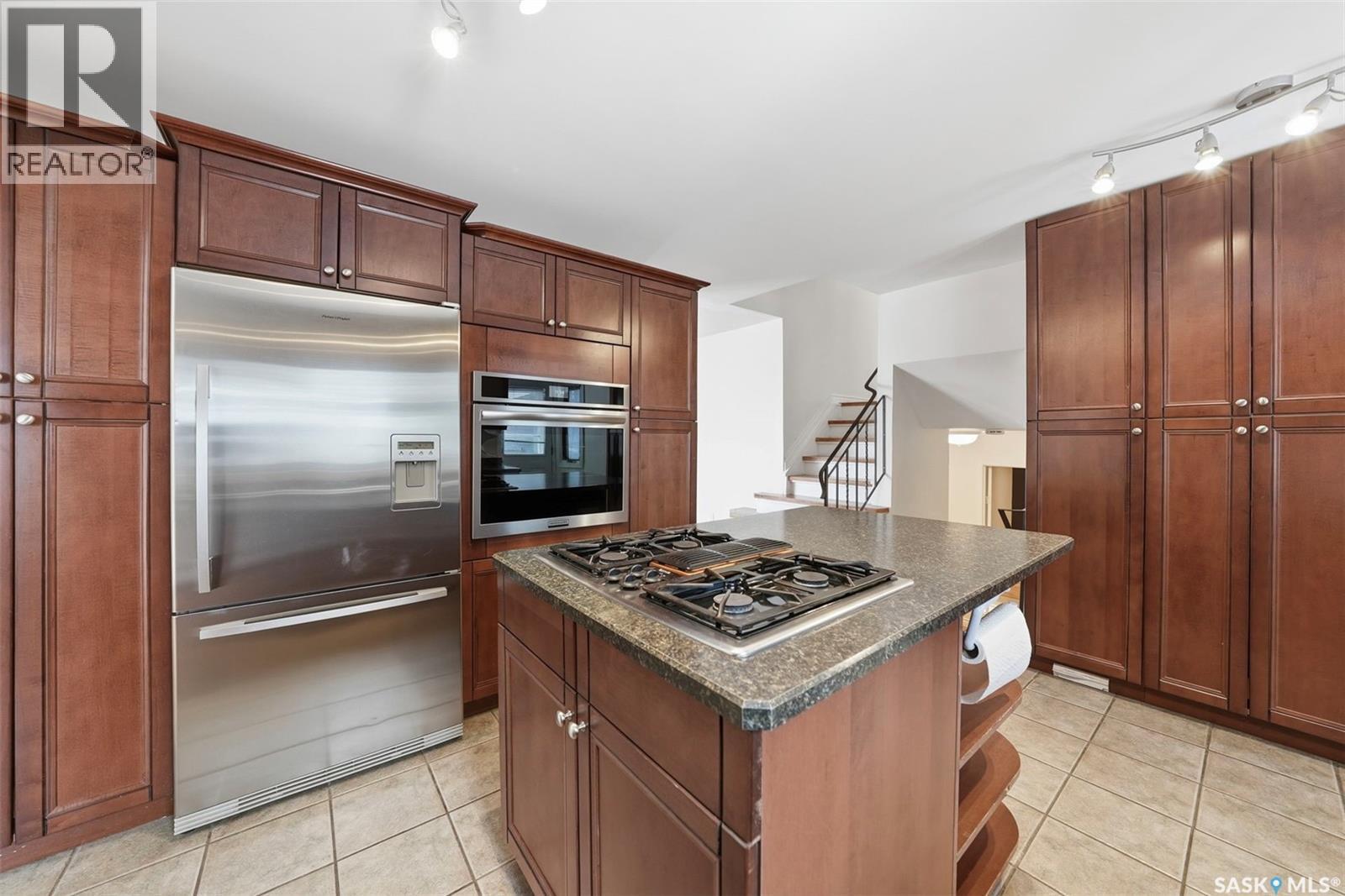 419 Chitek Crescent, Saskatoon, SK - Indoor Photo Showing Kitchen