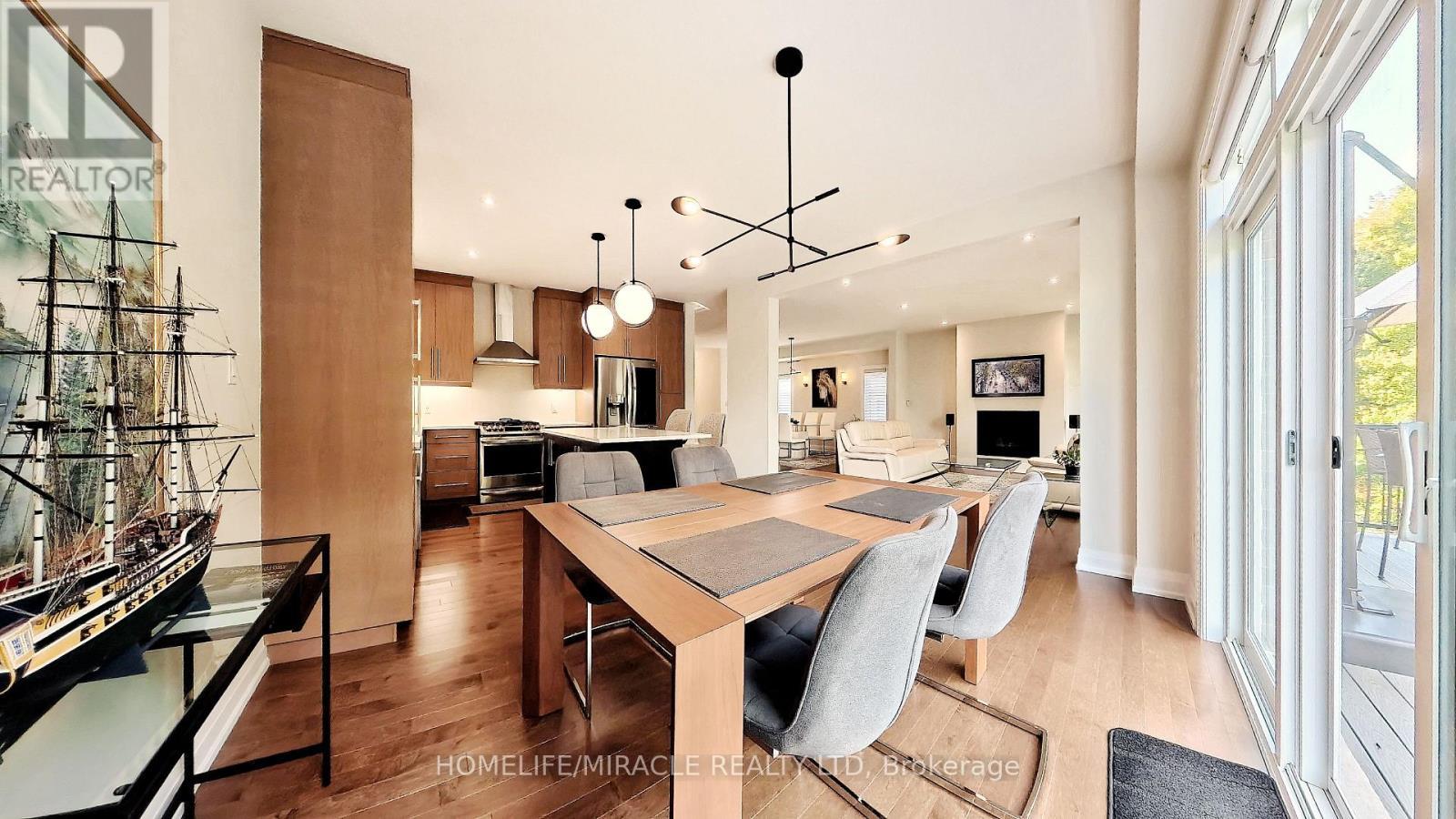63 Ian Ormston Drive, Kitchener, ON - Indoor Photo Showing Dining Room