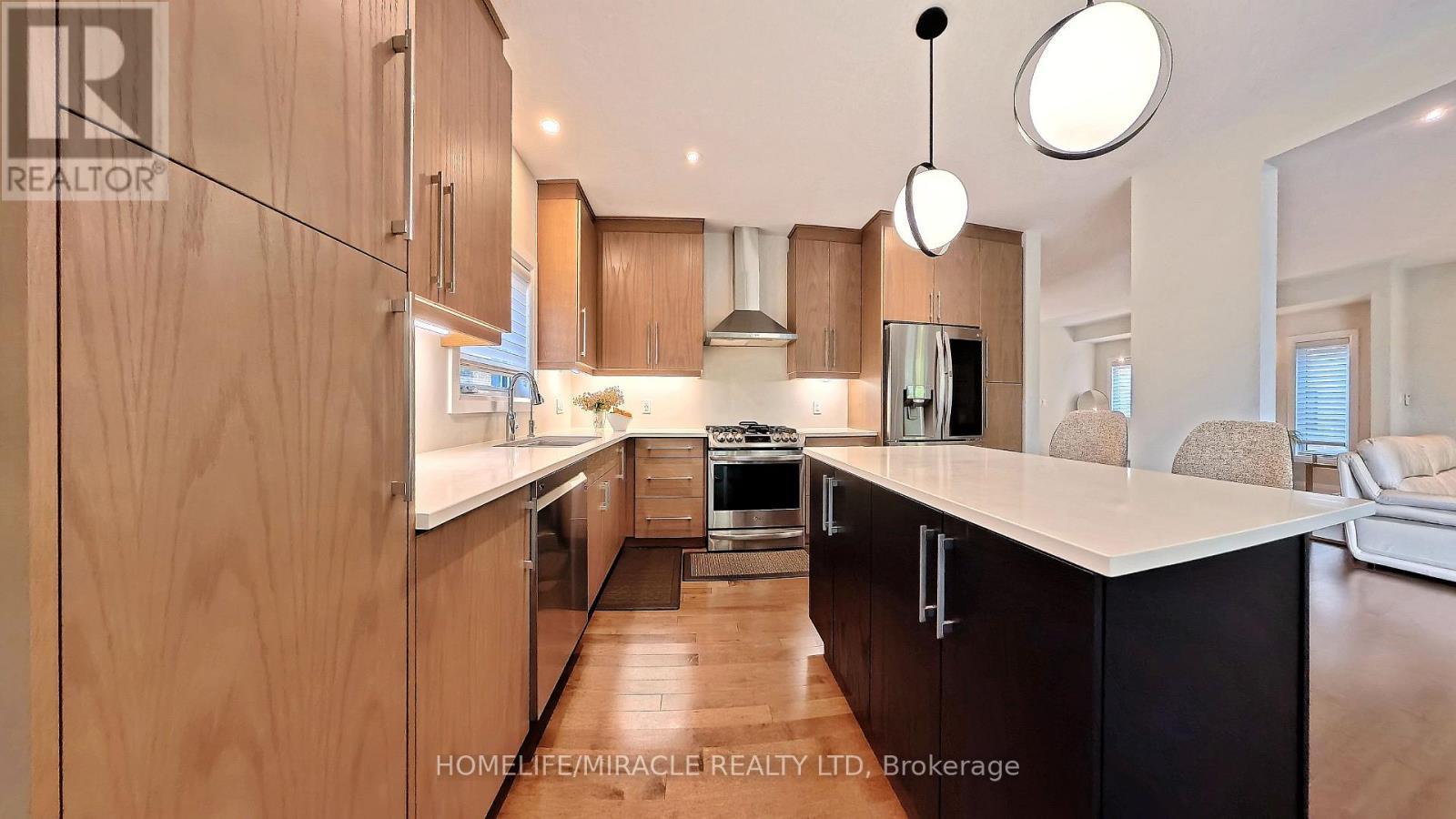 63 Ian Ormston Drive, Kitchener, ON - Indoor Photo Showing Kitchen With Upgraded Kitchen