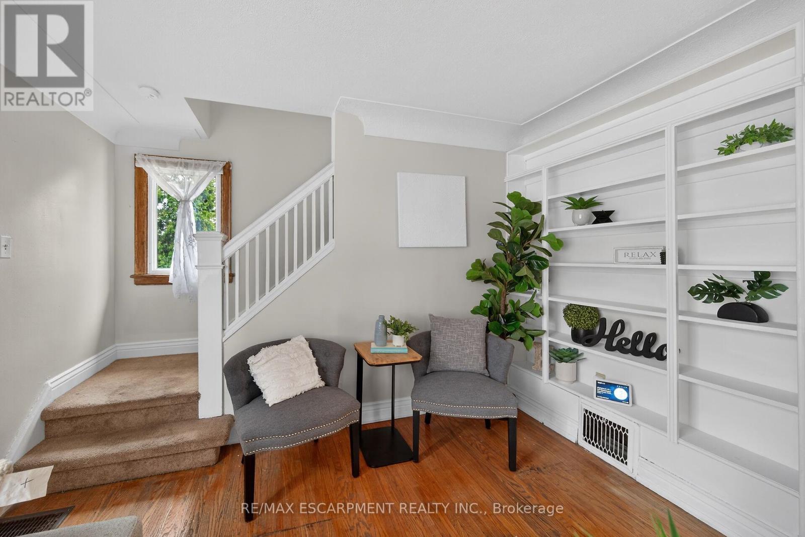 144 Hunter Street W, Hamilton, ON - Indoor