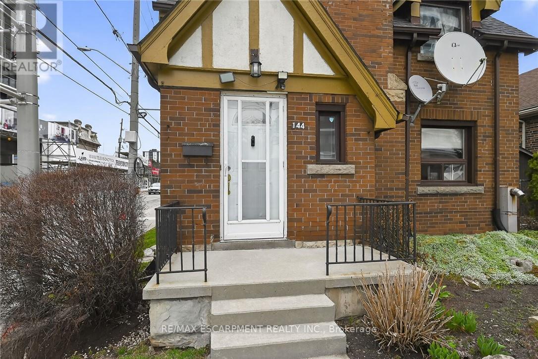 144 Hunter Street W, Hamilton, ON - Outdoor With Exterior