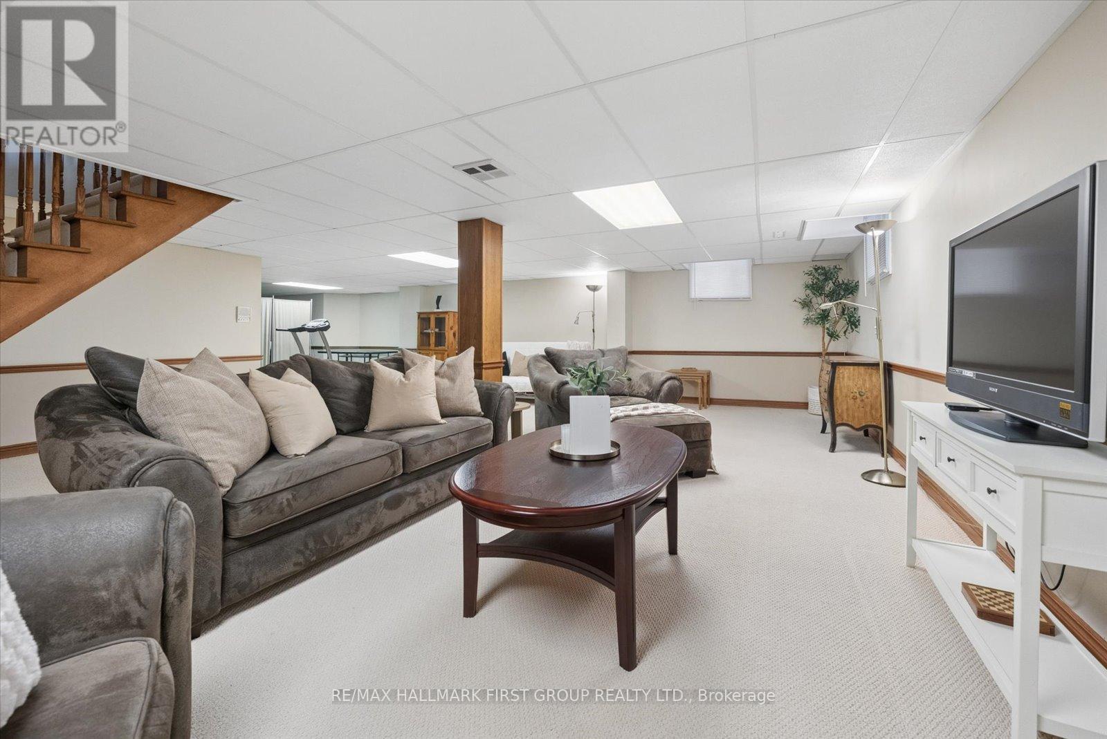 1674 Heathside Crescent, Pickering, ON - Indoor