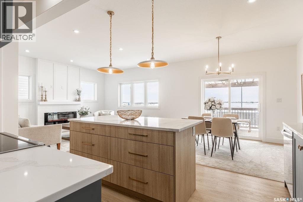 307 Sharma Crescent, Saskatoon, SK - Indoor Photo Showing Kitchen With Upgraded Kitchen
