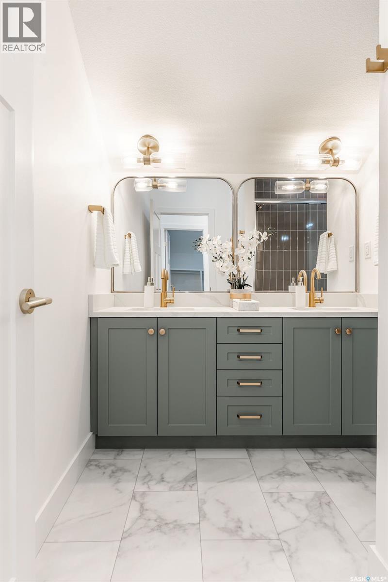 307 Sharma Crescent, Saskatoon, SK - Indoor Photo Showing Bathroom