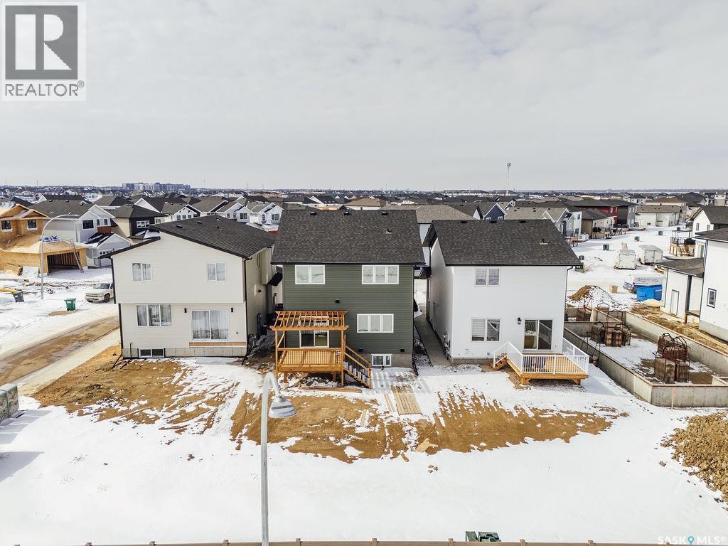 307 Sharma Crescent, Saskatoon, SK - Outdoor