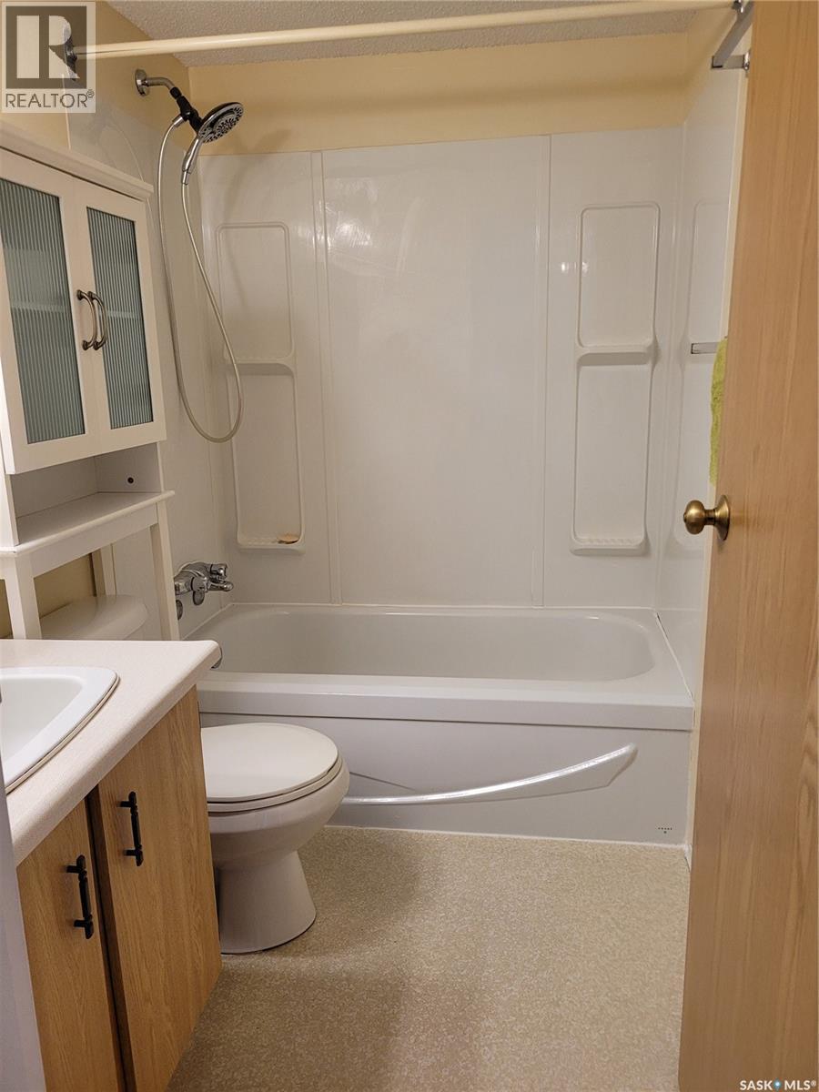 413 310 Stillwater Drive, Saskatoon, SK - Indoor Photo Showing Bathroom