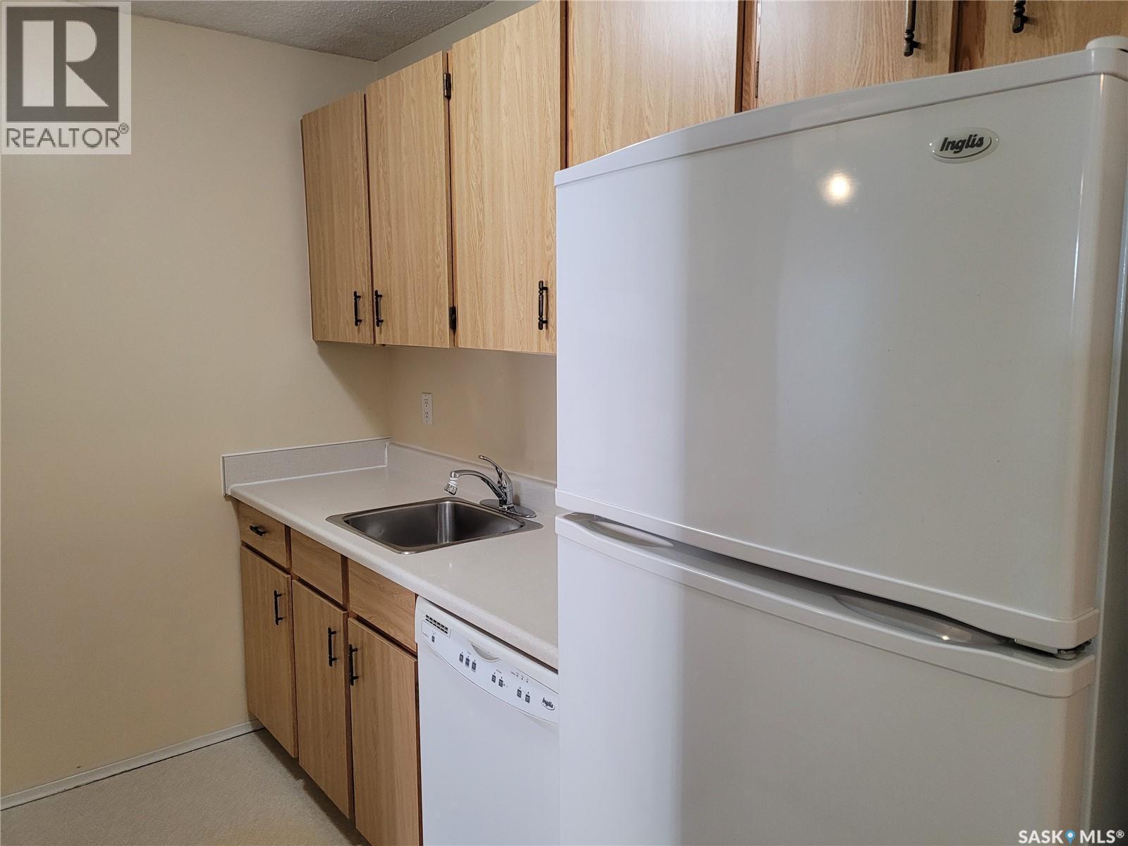 413 310 Stillwater Drive, Saskatoon, SK - Indoor Photo Showing Kitchen