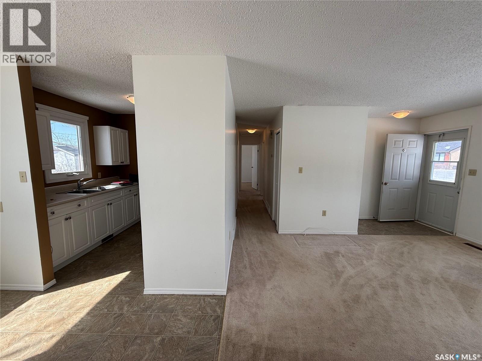 970 Larson Crescent, Eston, SK - Indoor Photo Showing Other Room