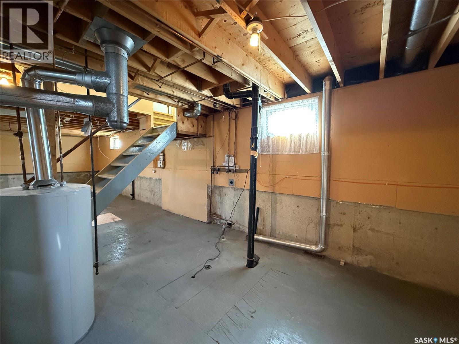 970 Larson Crescent, Eston, SK - Indoor Photo Showing Basement
