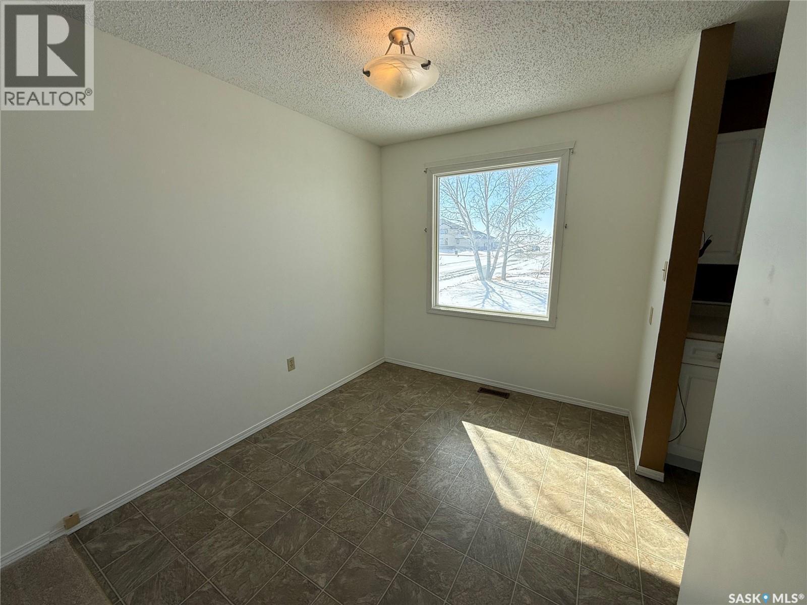 970 Larson Crescent, Eston, SK - Indoor Photo Showing Other Room