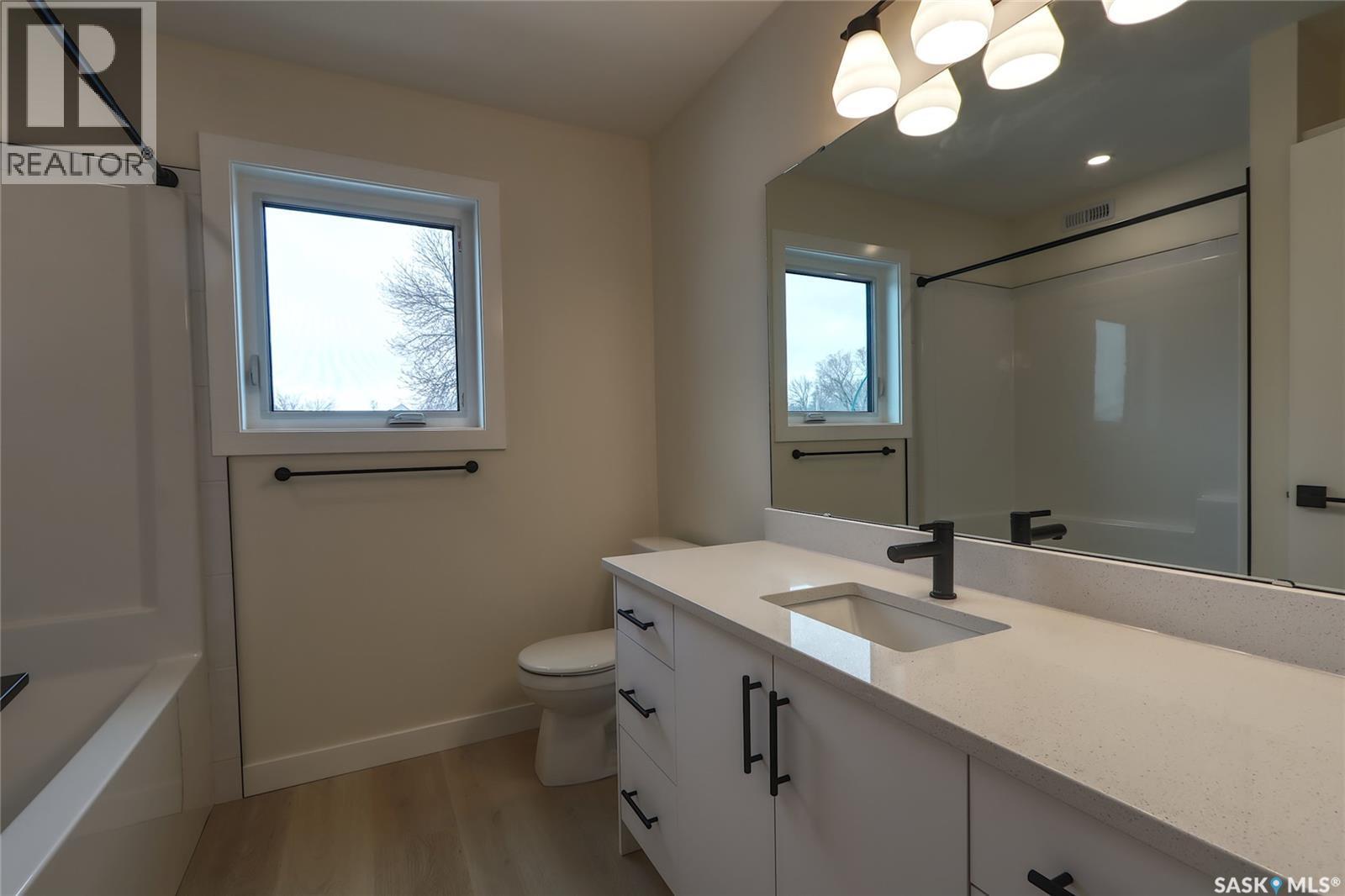 2475 Mcara Street, Regina, SK - Indoor Photo Showing Bathroom