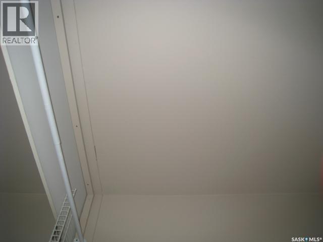 1437 Argyle Street, Regina, SK - Indoor