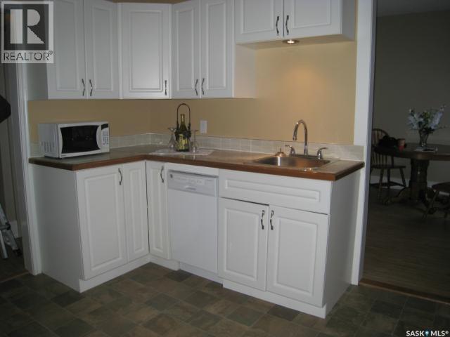 1437 Argyle Street, Regina, SK - Indoor Photo Showing Kitchen