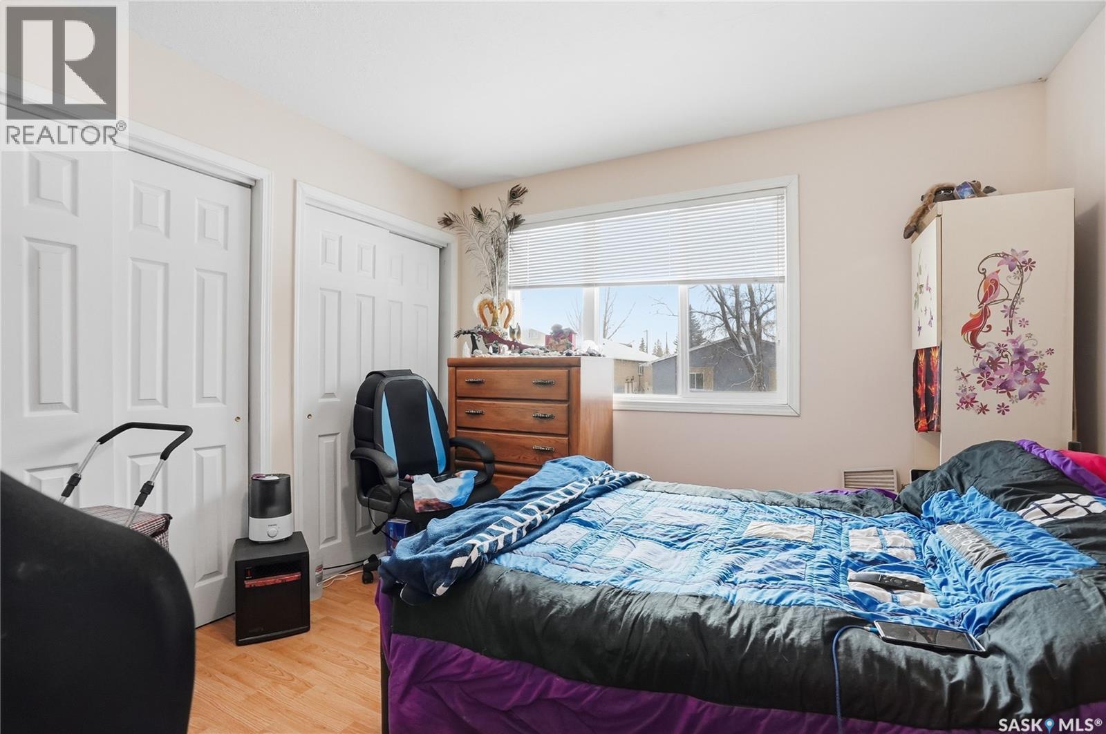 222 V Avenue S, Saskatoon, SK - Indoor Photo Showing Bedroom
