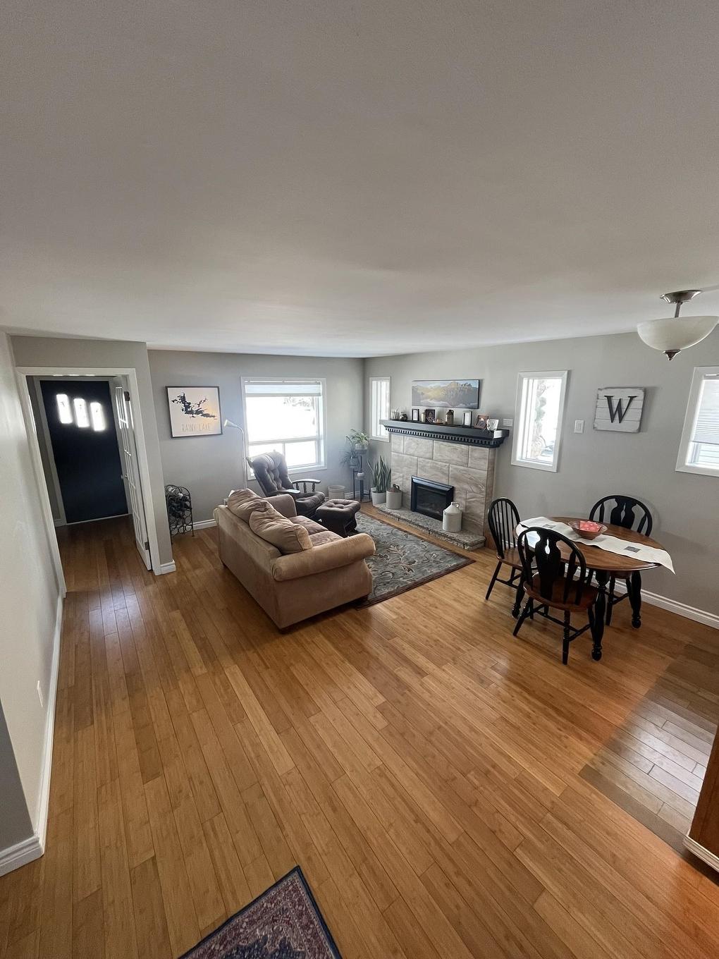 1115 River Road West, Fort Frances, ON - Indoor Photo Showing Living Room With Fireplace