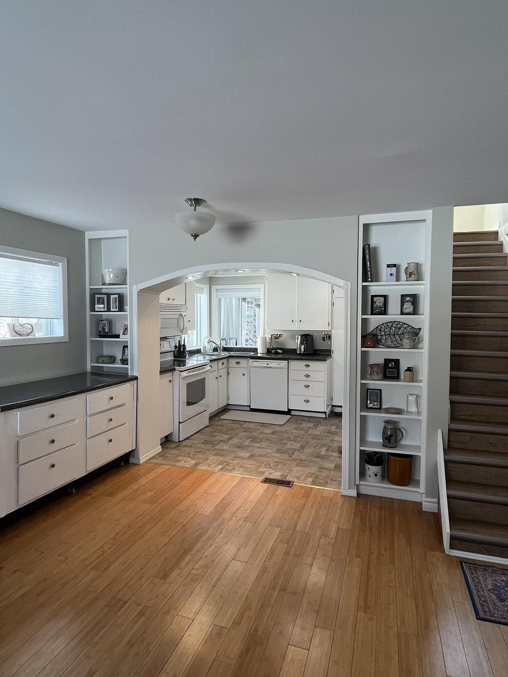 1115 River Road West, Fort Frances, ON - Indoor Photo Showing Kitchen