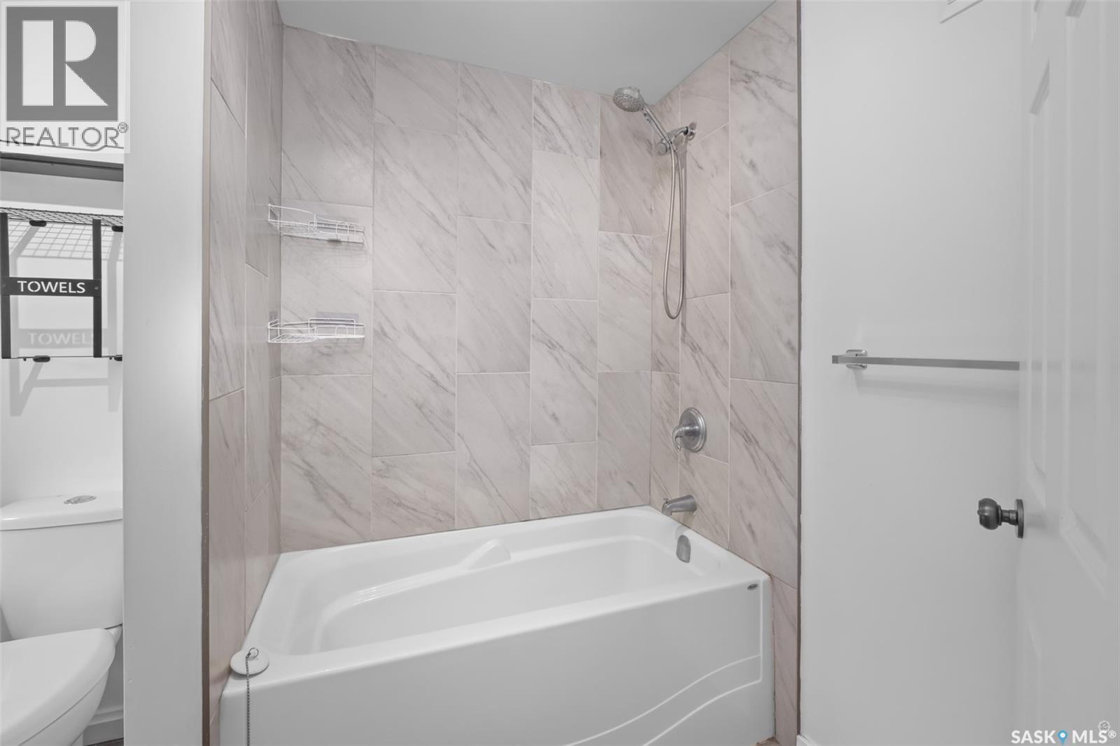 125 Central Avenue S, Christopher Lake, SK - Indoor Photo Showing Bathroom