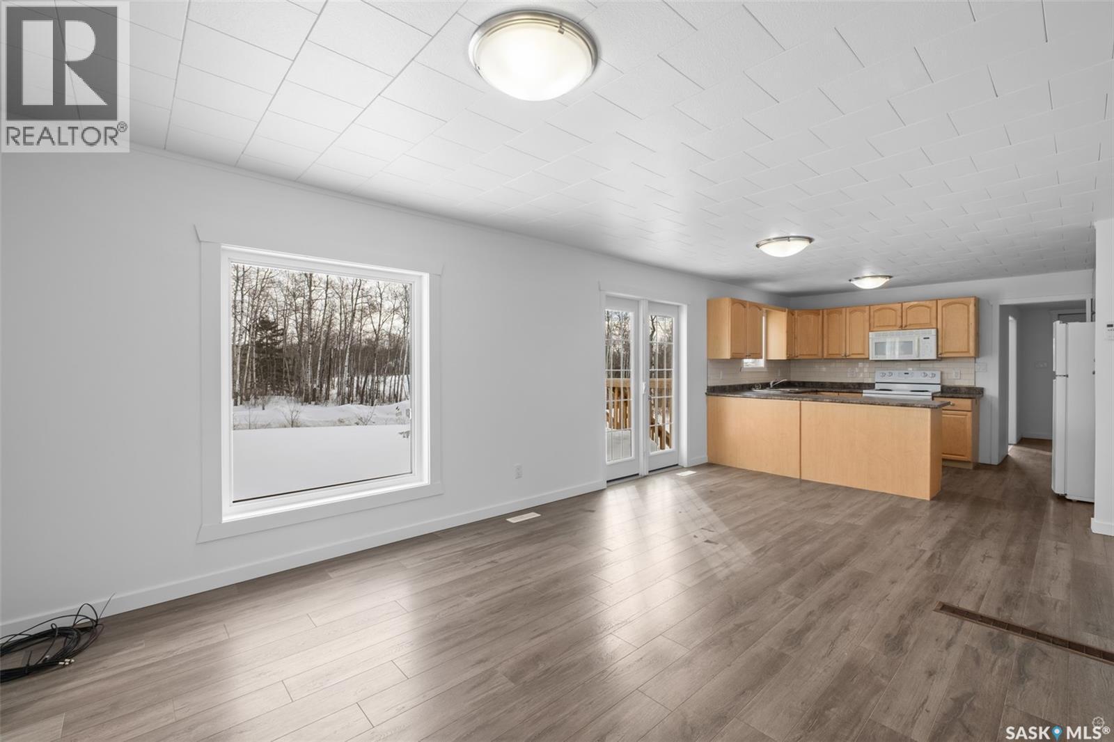 125 Central Avenue S, Christopher Lake, SK - Indoor