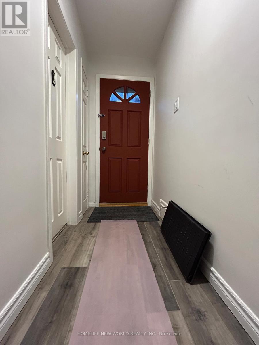 38 Cedarcroft Boulevard S, Toronto, ON - Indoor Photo Showing Other Room