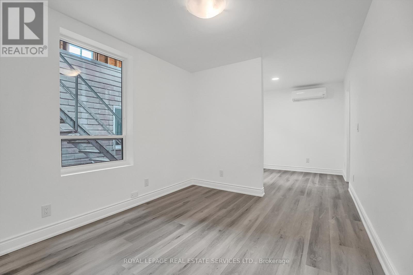 Bedroom - 302 - 2820 Danforth Avenue, Toronto, ON