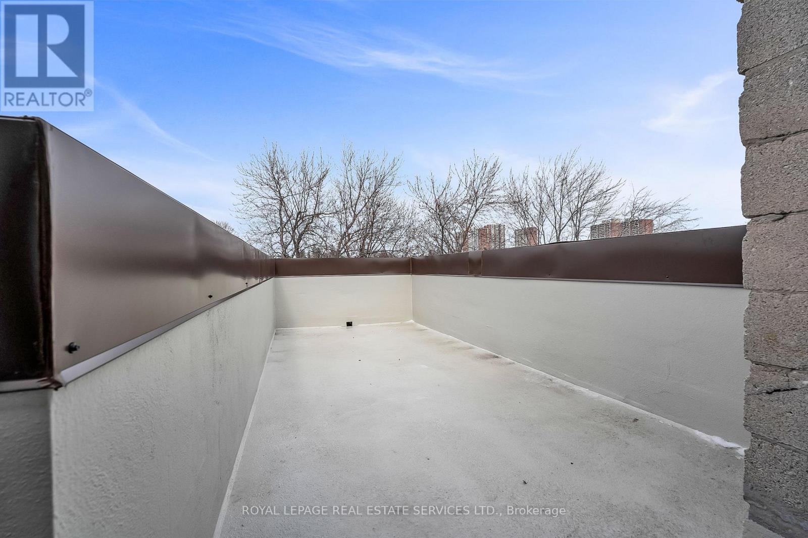 Balcony/Deck, north facing - 302 - 2820 Danforth Avenue, Toronto, ON