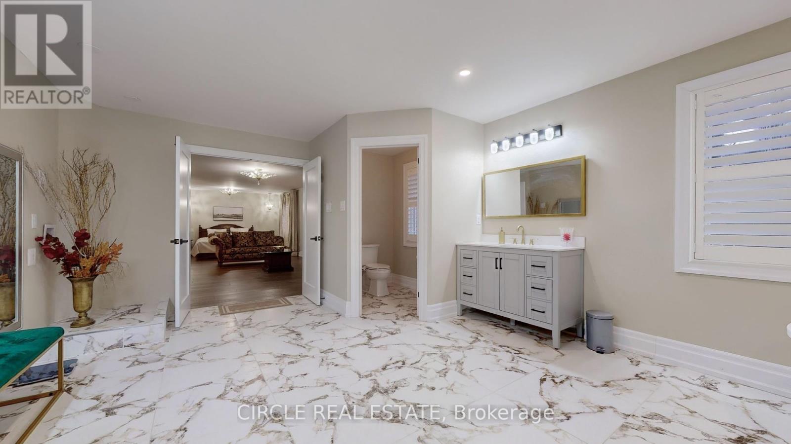 5351 Forest Ridge Drive, Mississauga, ON - Indoor