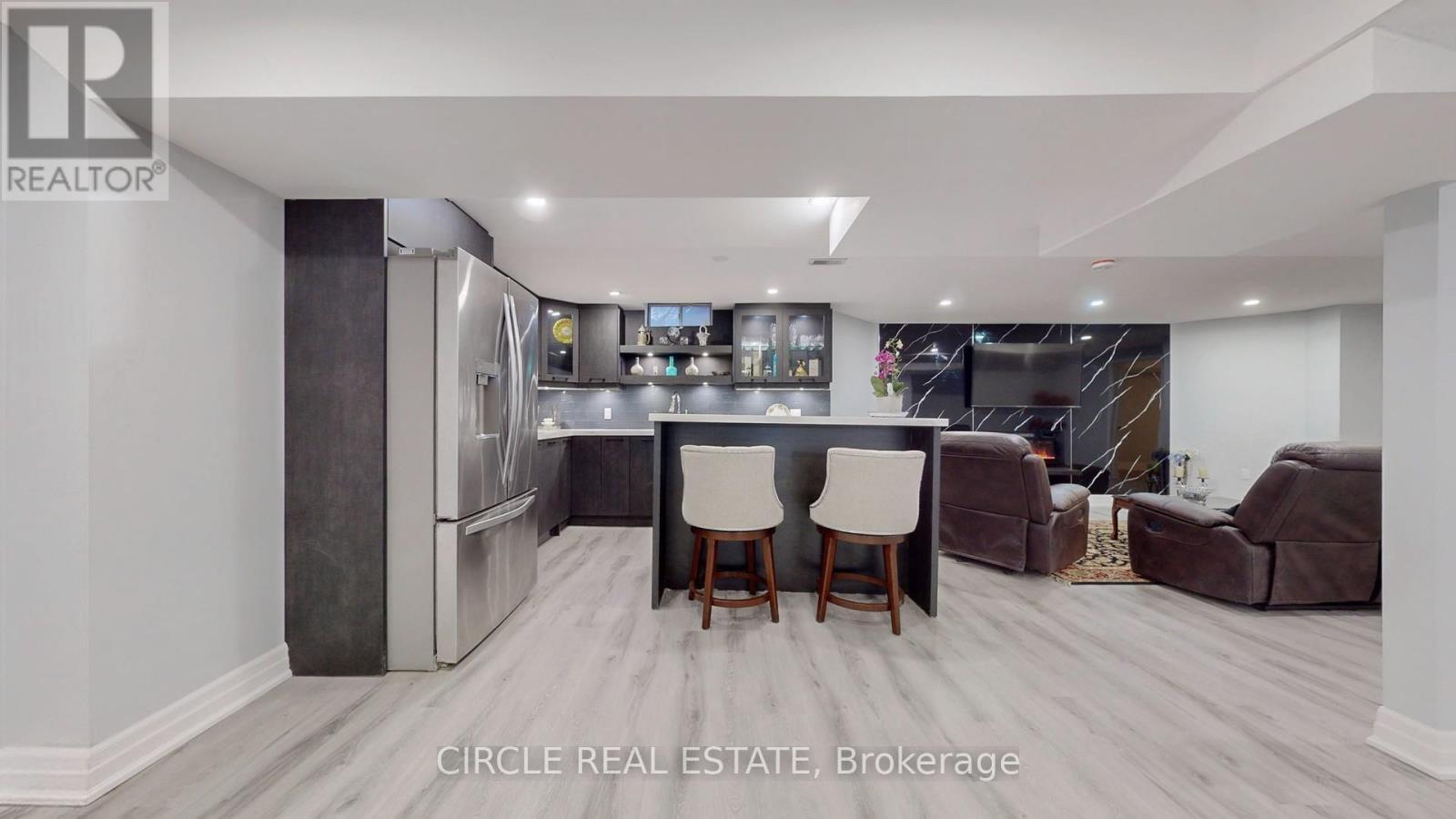 5351 Forest Ridge Drive, Mississauga, ON - Indoor