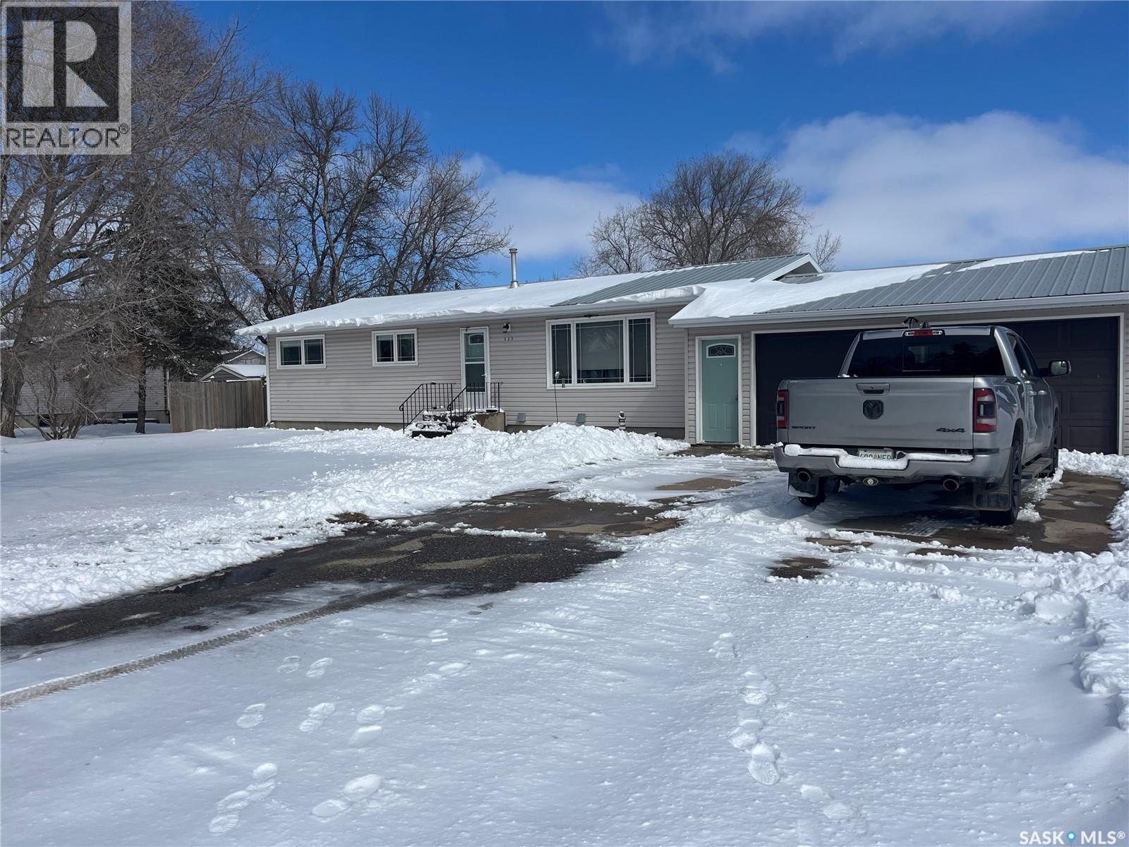 333 7Th Street, Alameda, SK - Outdoor