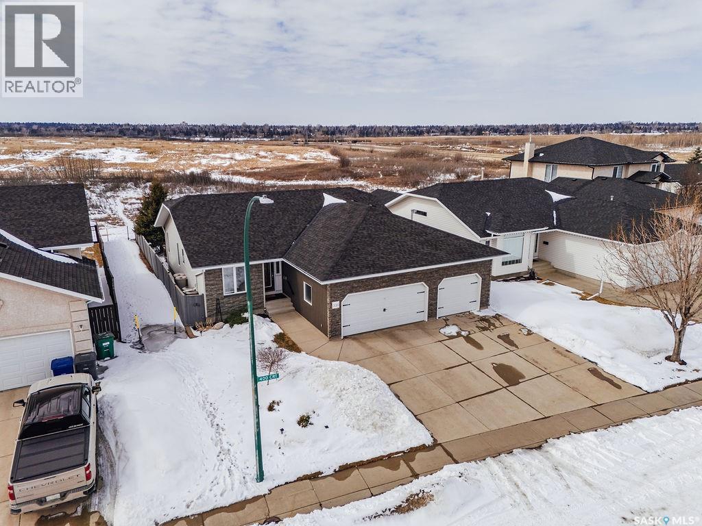 330 Pobran Crescent, Saskatoon, SK - Outdoor