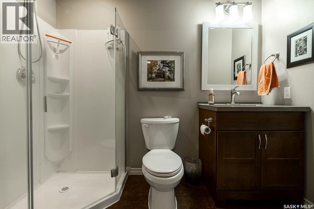 330 Pobran Crescent, Saskatoon, SK - Indoor Photo Showing Bathroom