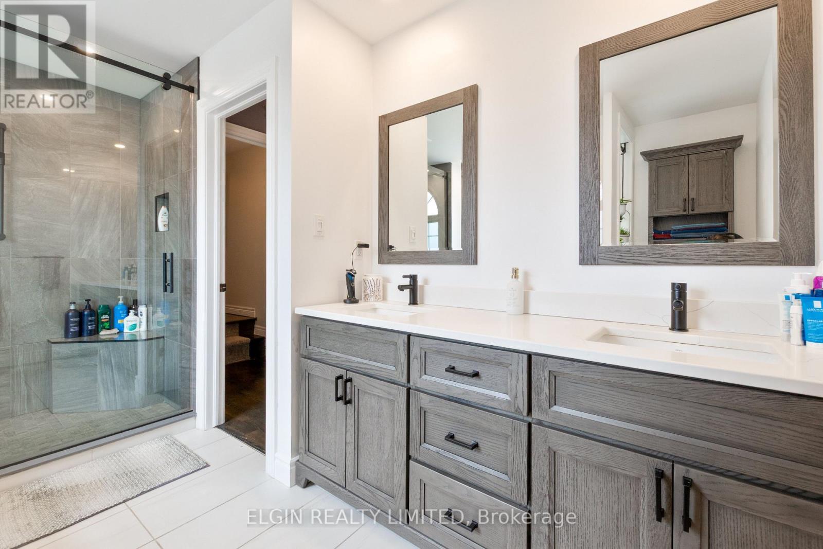 219 Sunset Drive, St. Thomas, ON - Indoor Photo Showing Bathroom