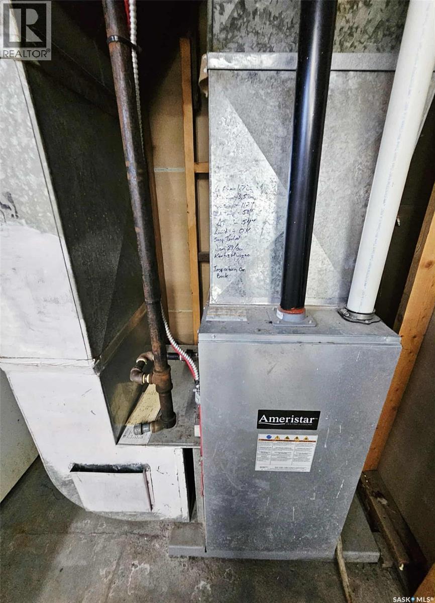 91 Franklin Avenue, Yorkton, SK - Indoor