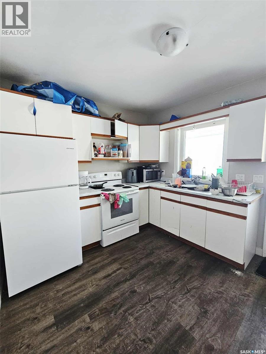 91 Franklin Avenue, Yorkton, SK - Indoor Photo Showing Kitchen