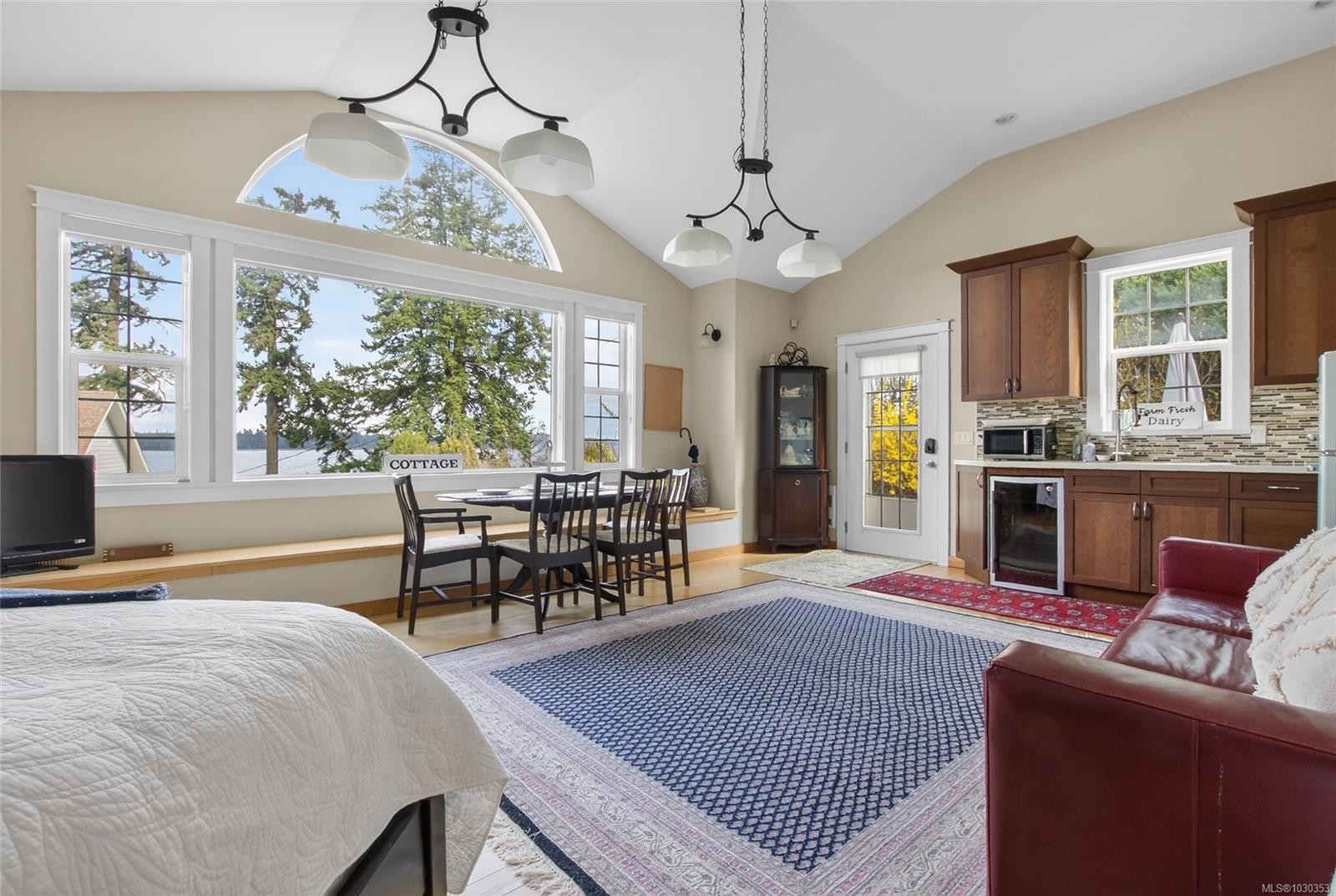 319 Chemainus Rd, Ladysmith, BC