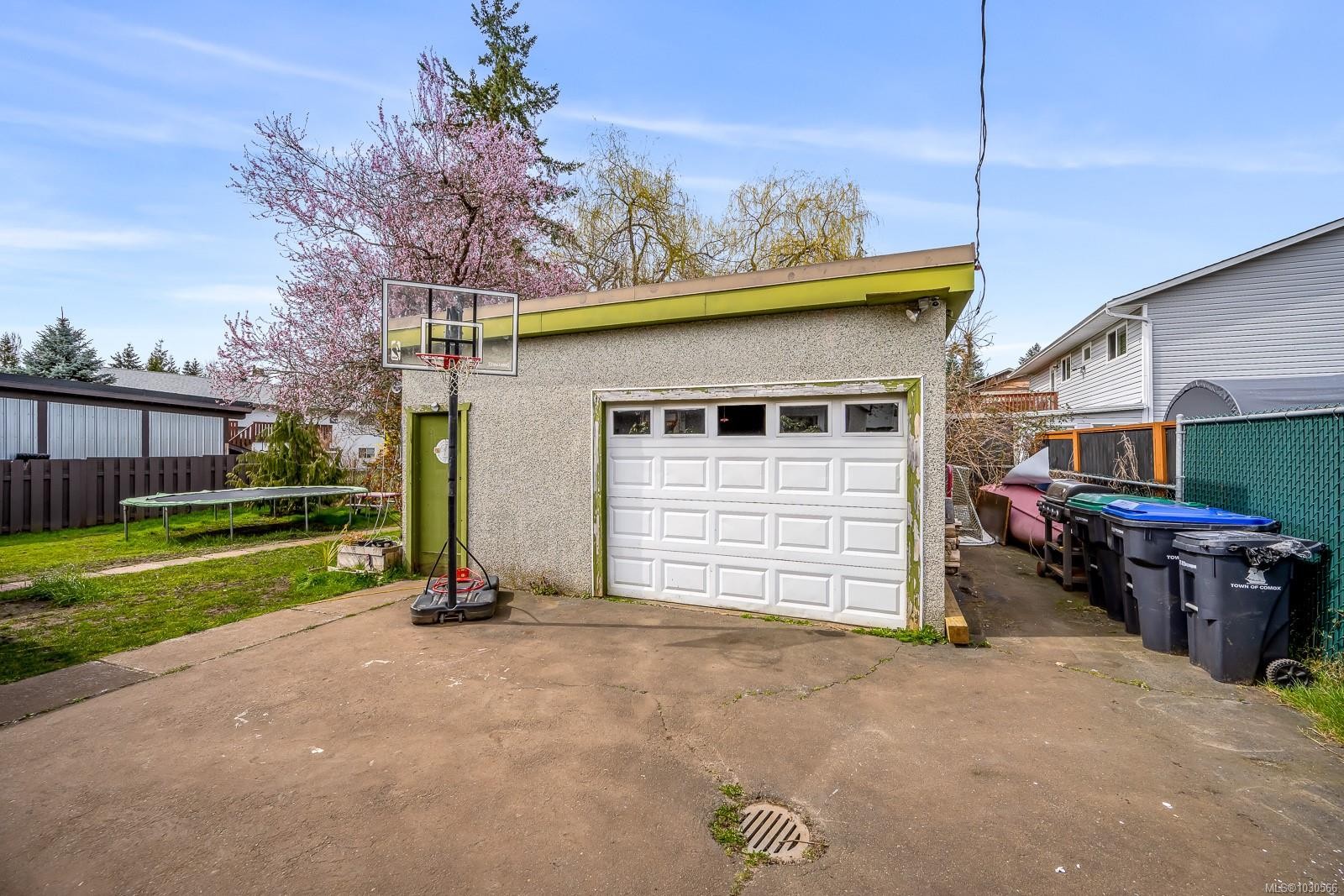 483 Pritchard Rd, Comox, BC